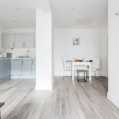 Contemporary Two Bedroom Duplex - Secluded Residence With Parking In A Prime Central Location Bournemouth Exterior photo