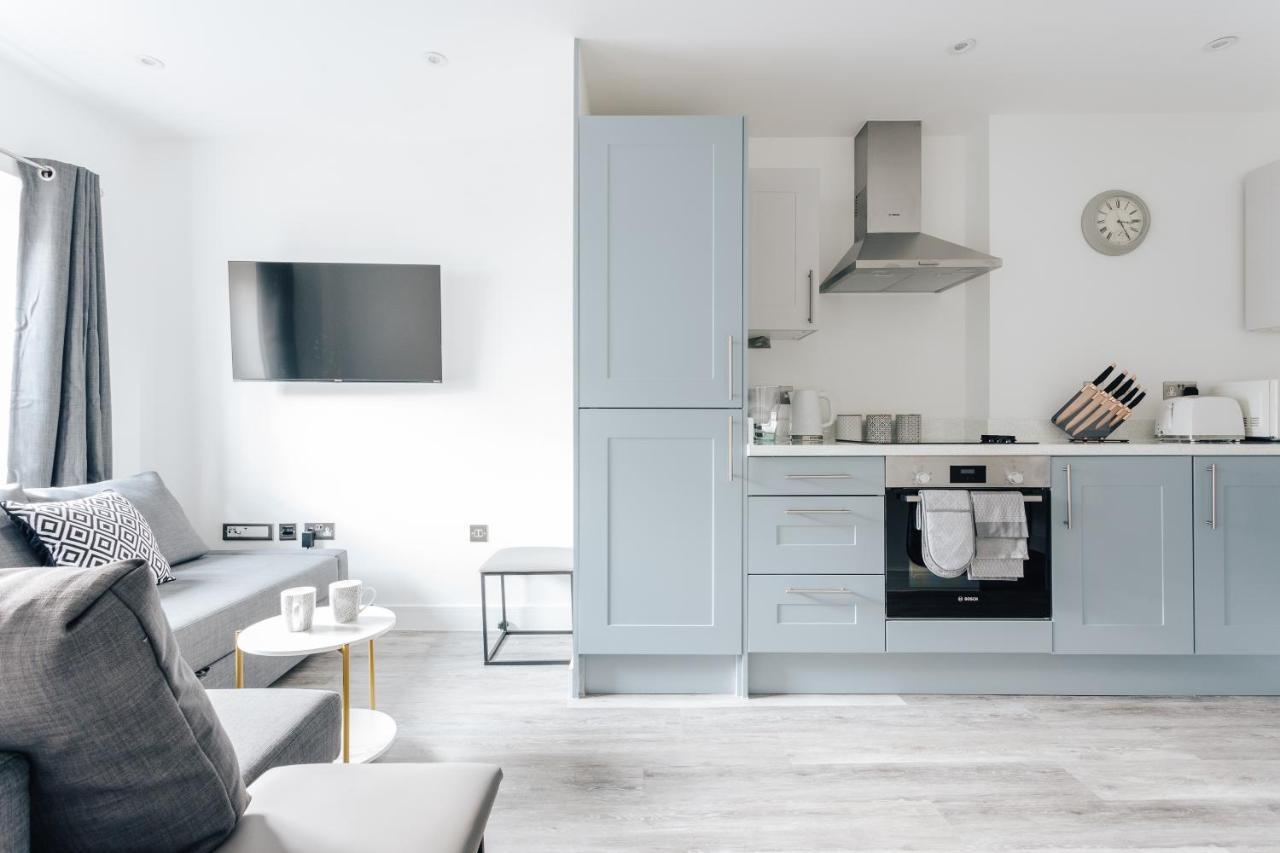 Apartamento Contemporary Two Bedroom Duplex - Secluded With Parking In A Prime Location